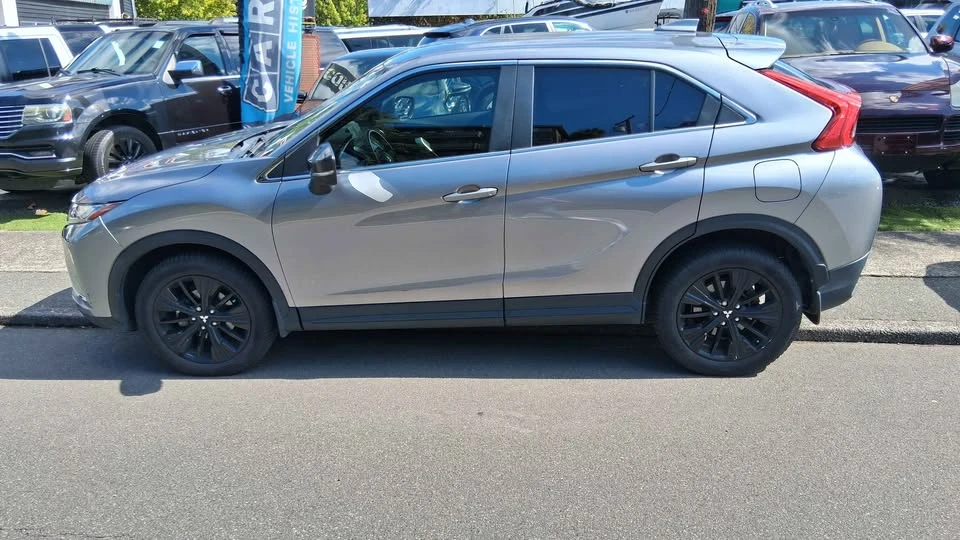2018 Mitsubishi Eclipse Cross - Image 4 of 15