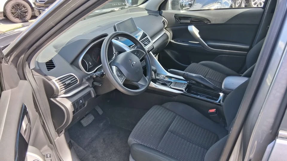 2018 Mitsubishi Eclipse Cross - Image 6 of 15
