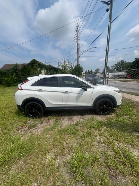 2018 Mitsubishi Eclipse Cross - Image 3 of 8