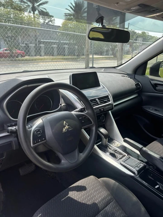 2018 Mitsubishi Eclipse Cross - Image 8 of 8