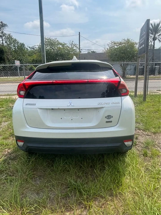 2018 Mitsubishi Eclipse Cross - Image 4 of 8