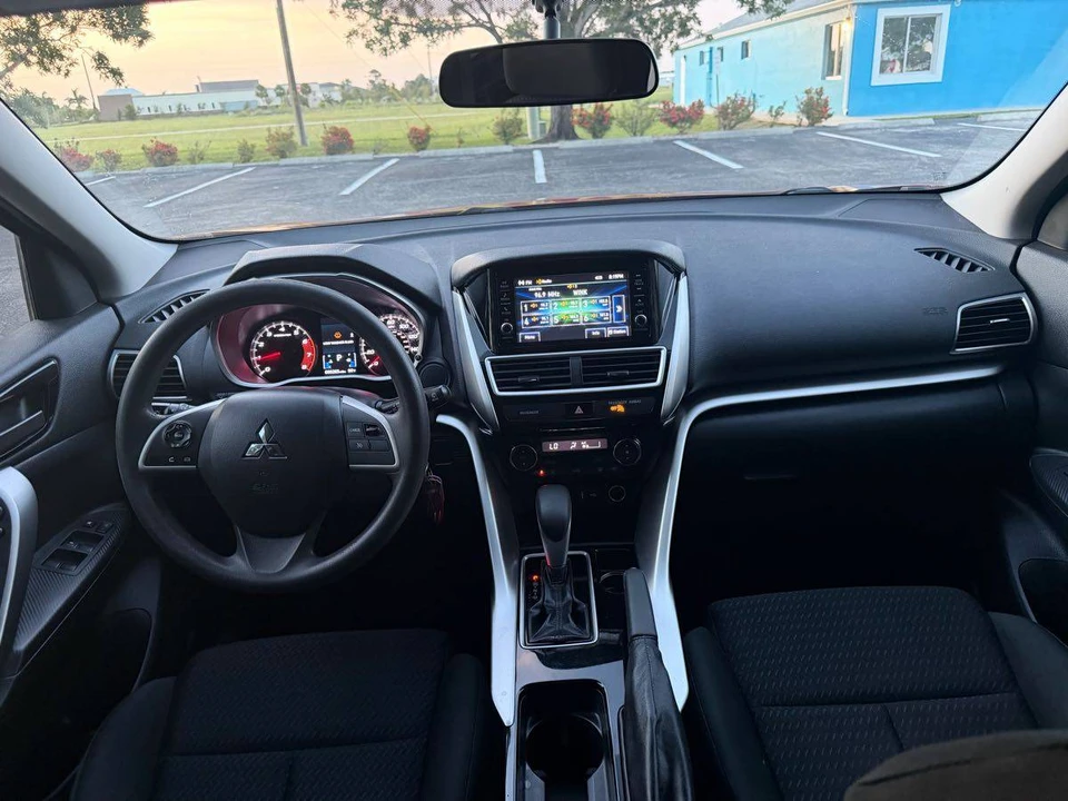 2018 Mitsubishi Eclipse Cross - Image 10 of 12