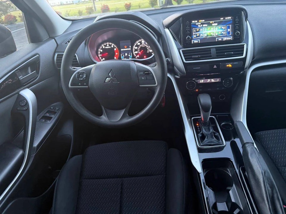 2018 Mitsubishi Eclipse Cross - Image 11 of 12