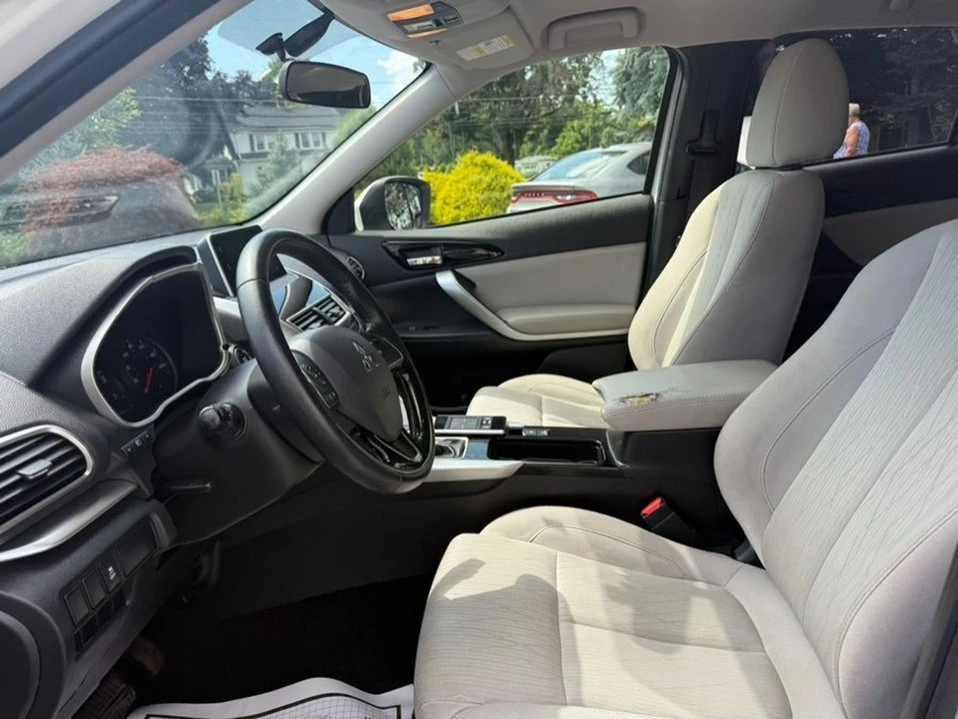 2018 Mitsubishi Eclipse Cross - Image 18 of 20