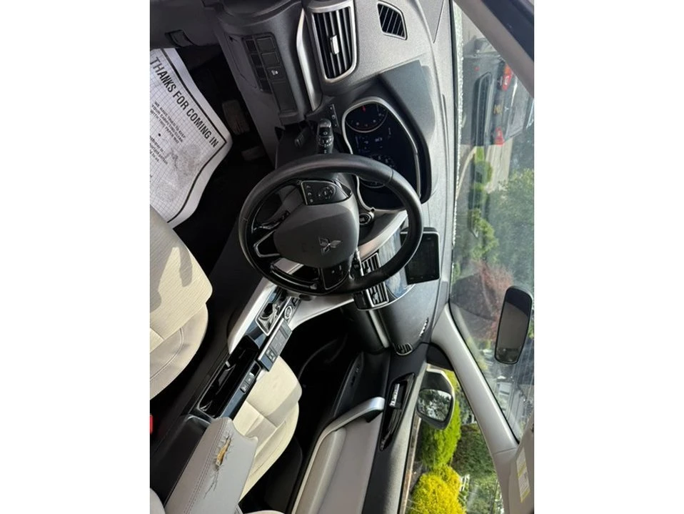 2018 Mitsubishi Eclipse Cross - Image 12 of 20