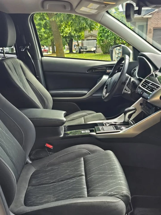2018 Mitsubishi Eclipse Cross - Image 11 of 12