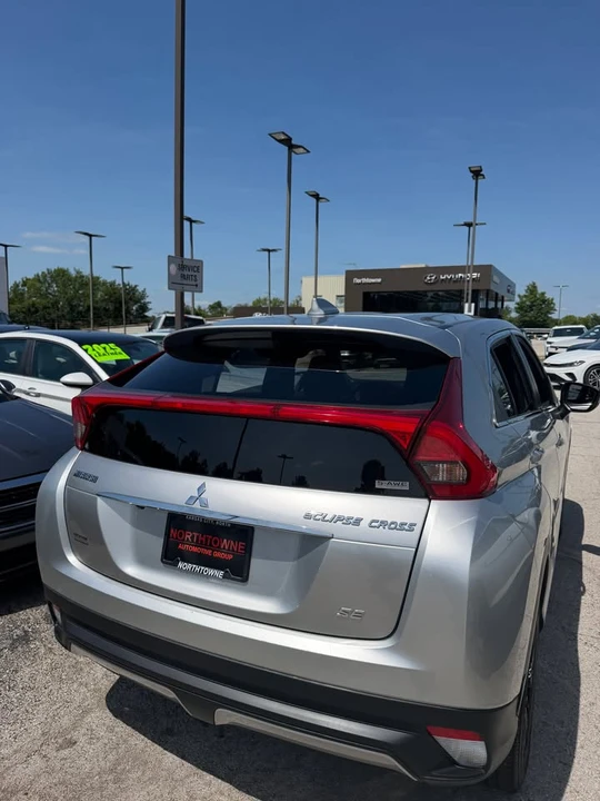 2018 Mitsubishi Eclipse Cross - Image 3 of 15