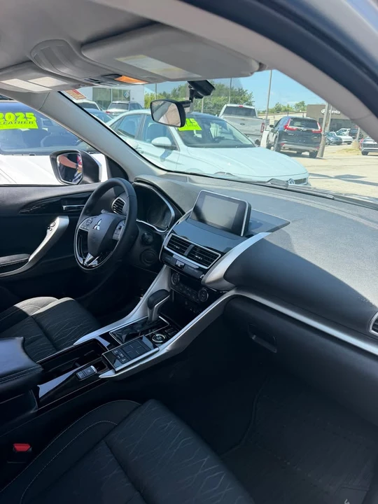 2018 Mitsubishi Eclipse Cross - Image 6 of 15