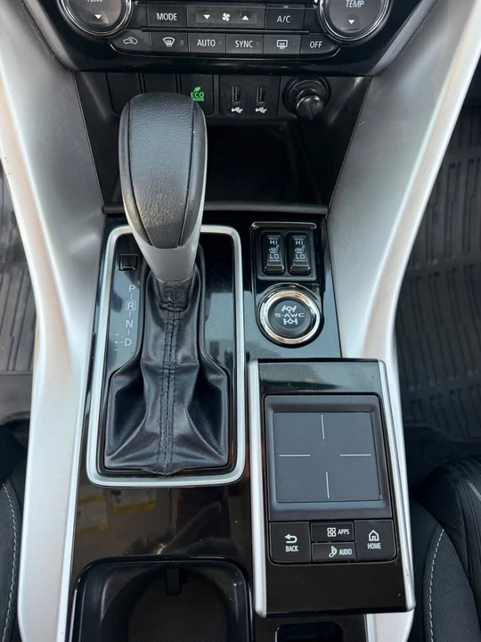 2018 Mitsubishi Eclipse Cross - Image 12 of 15