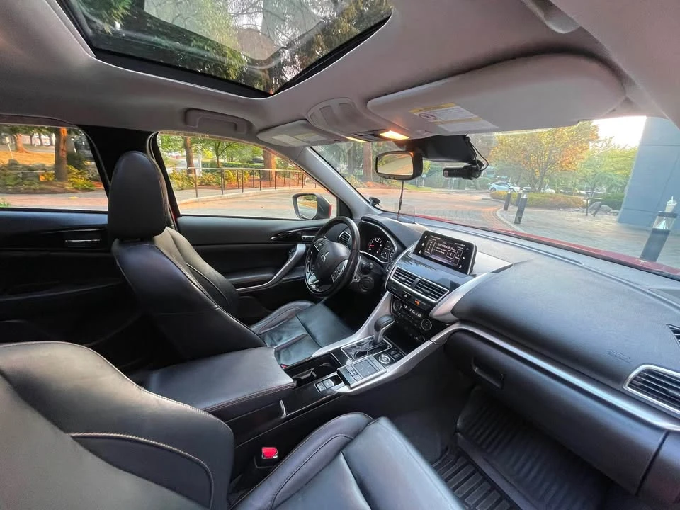 2018 Mitsubishi Eclipse Cross - Image 10 of 17