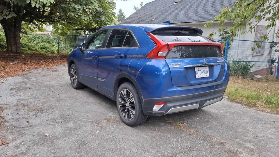 2018 Mitsubishi Eclipse Cross - Image 8 of 15
