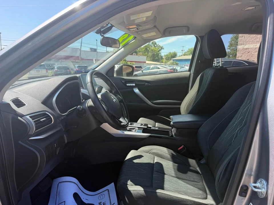 2018 Mitsubishi Eclipse Cross - Image 7 of 19