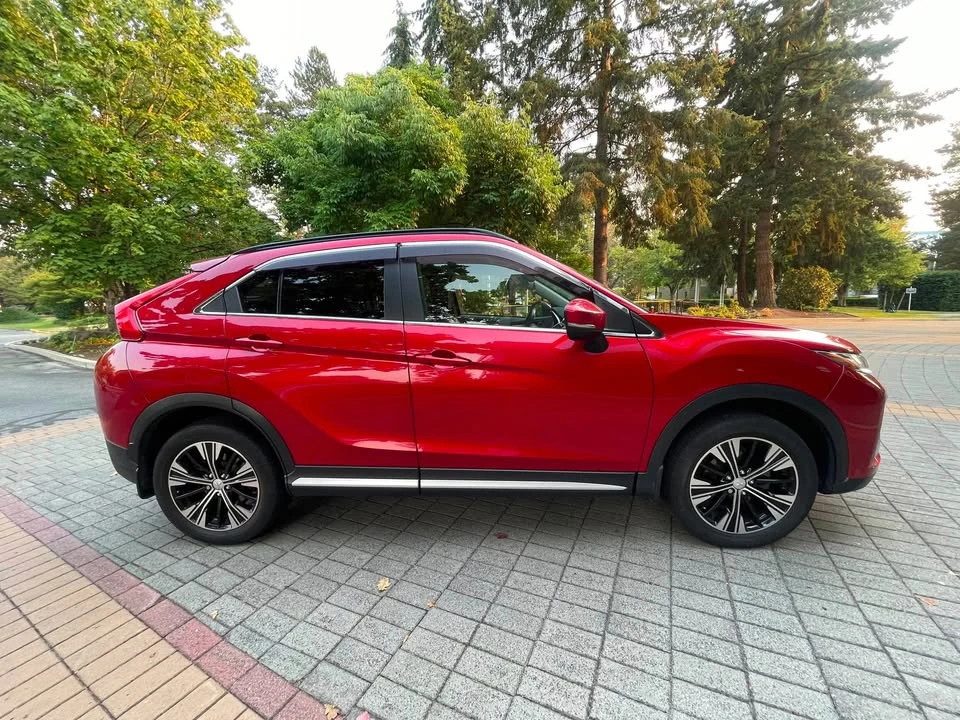 2018 Mitsubishi Eclipse Cross - Image 4 of 17