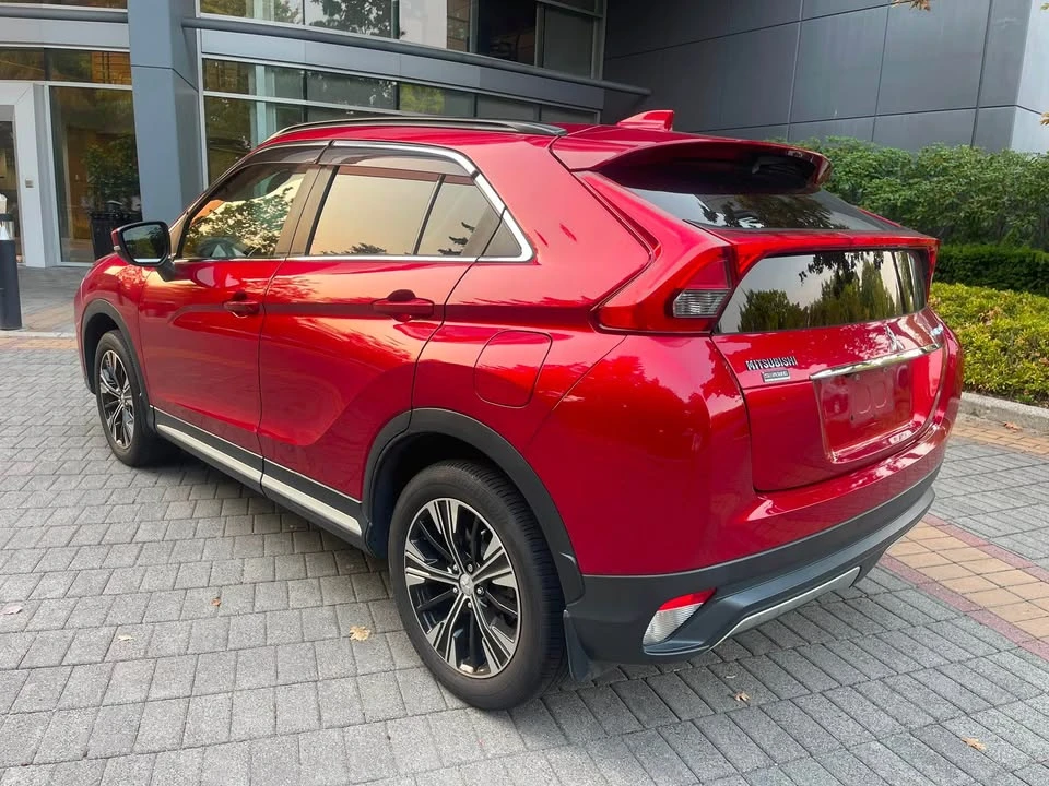 2018 Mitsubishi Eclipse Cross - Image 5 of 17