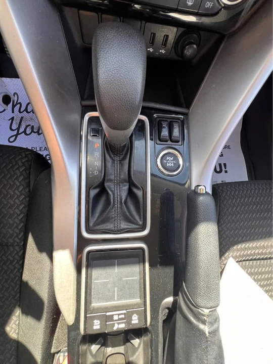 2018 Mitsubishi Eclipse Cross - Image 9 of 14