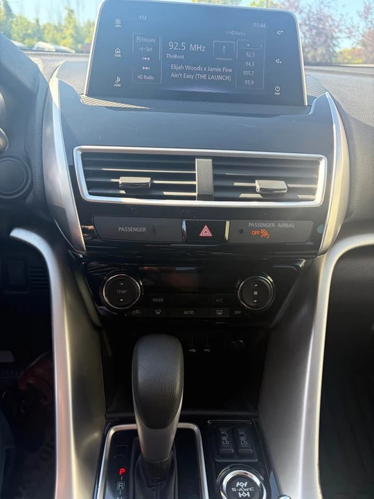 2018 Mitsubishi Eclipse Cross - Image 8 of 10