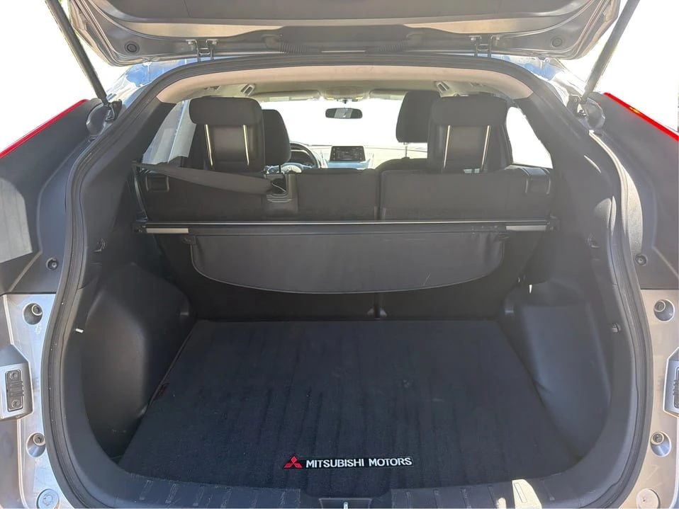 2018 Mitsubishi Eclipse Cross - Image 11 of 20