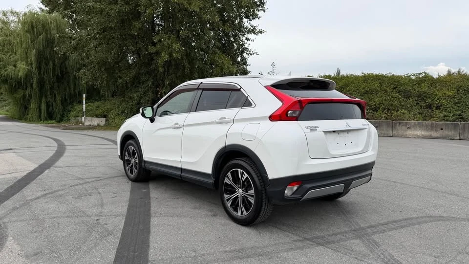 2018 Mitsubishi Eclipse Cross - Image 4 of 18