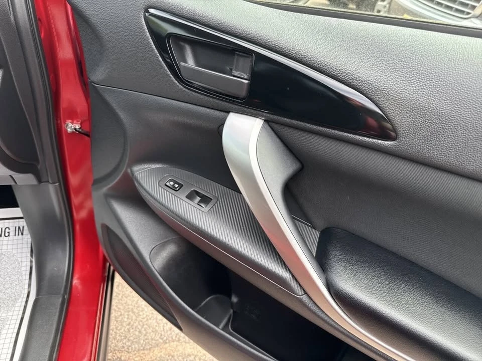 2018 Mitsubishi Eclipse Cross - Image 11 of 20