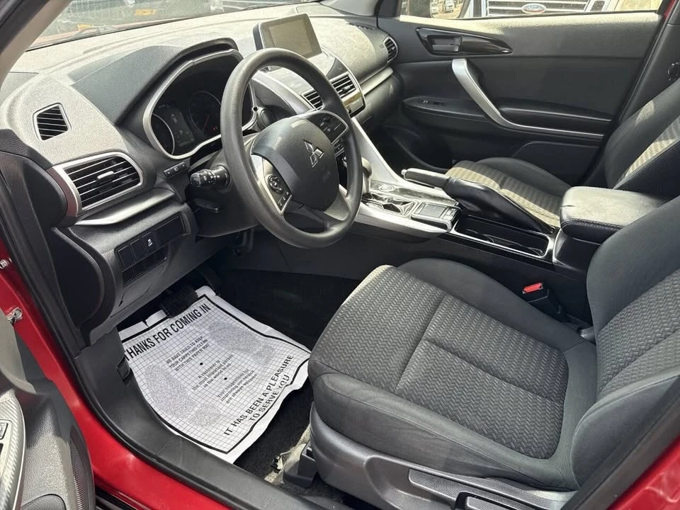 2018 Mitsubishi Eclipse Cross - Image 8 of 20