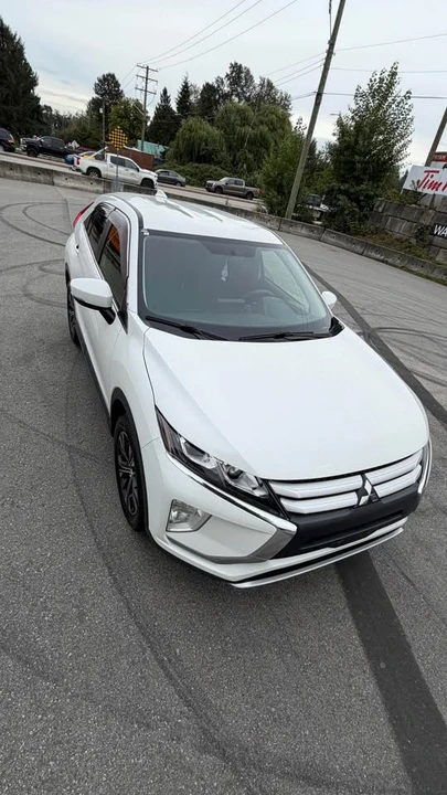 2018 Mitsubishi Eclipse Cross - Image 10 of 18