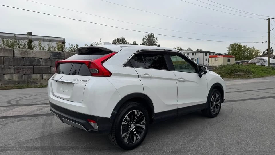 2018 Mitsubishi Eclipse Cross - Image 7 of 18