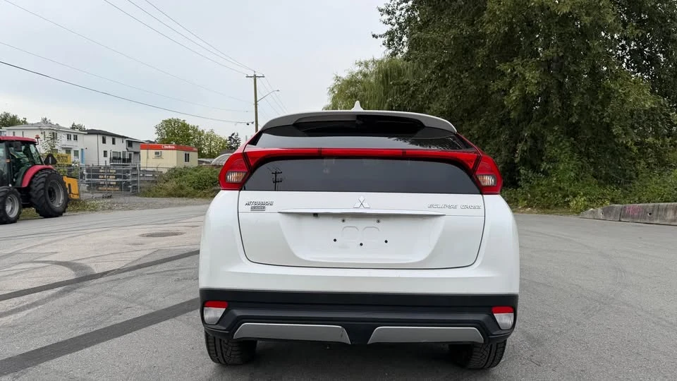 2018 Mitsubishi Eclipse Cross - Image 5 of 18