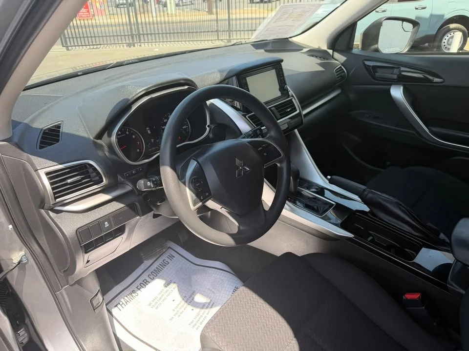 2018 Mitsubishi Eclipse Cross - Image 8 of 20