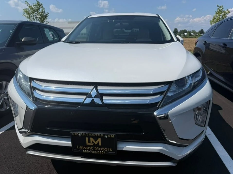 2018 Mitsubishi Eclipse Cross - Image 2 of 7