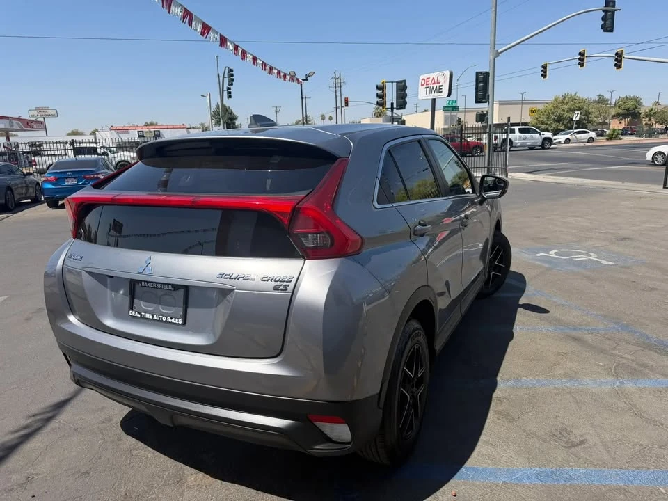 2018 Mitsubishi Eclipse Cross - Image 3 of 20