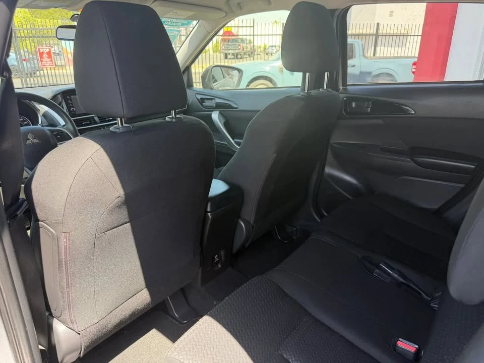 2018 Mitsubishi Eclipse Cross - Image 18 of 20