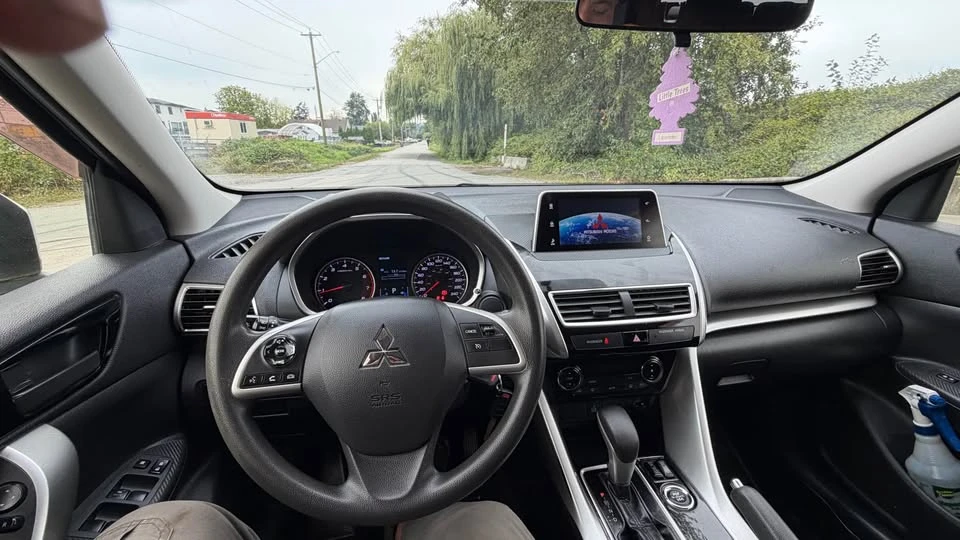 2018 Mitsubishi Eclipse Cross - Image 16 of 18