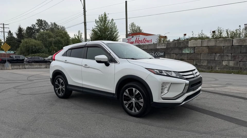 2018 Mitsubishi Eclipse Cross - Image 9 of 18