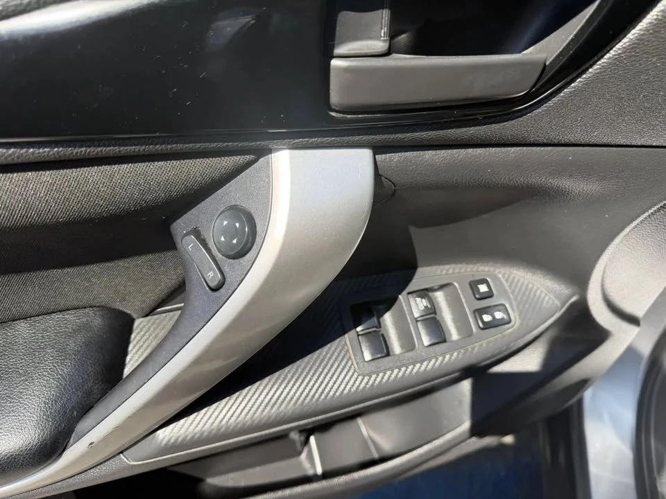 2018 Mitsubishi Eclipse Cross - Image 10 of 20