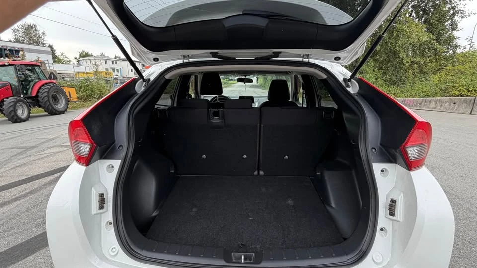 2018 Mitsubishi Eclipse Cross - Image 13 of 18