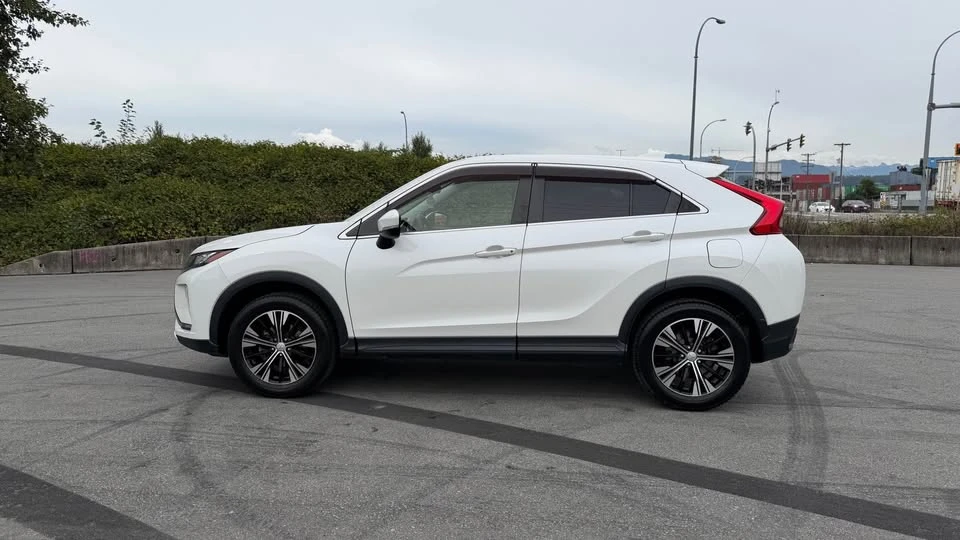 2018 Mitsubishi Eclipse Cross - Image 3 of 18