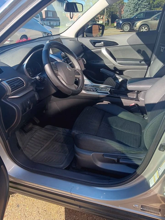 2018 Mitsubishi Eclipse Cross - Image 5 of 14