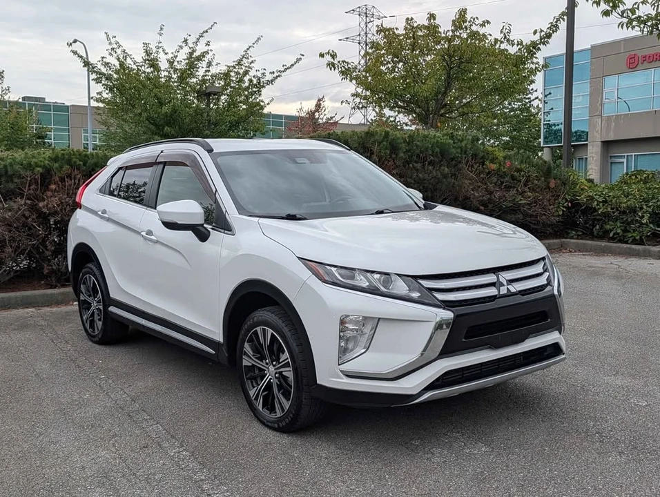2018 Mitsubishi Eclipse Cross - Image 3 of 18