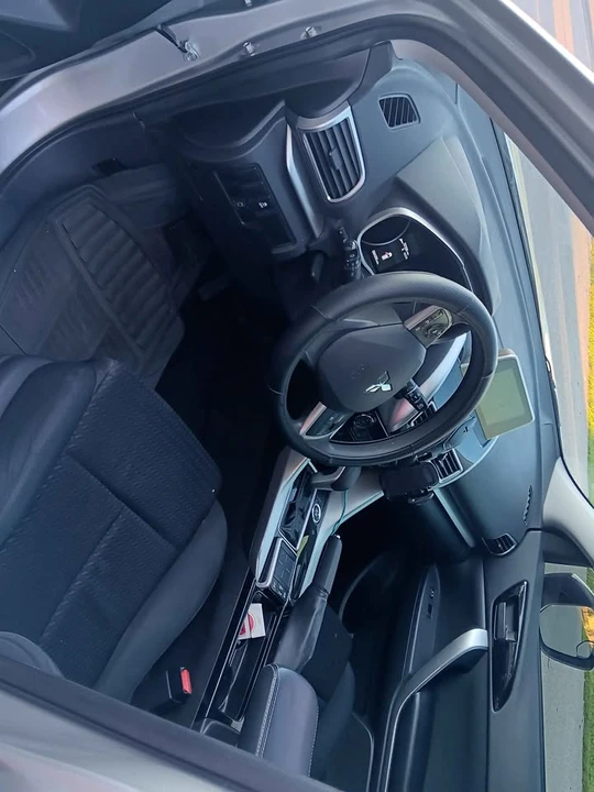 2018 Mitsubishi Eclipse Cross - Image 11 of 14