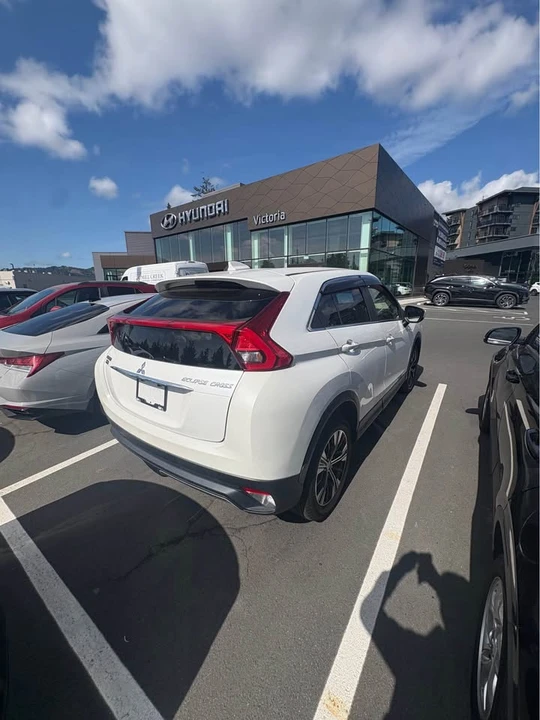 2018 Mitsubishi Eclipse Cross - Image 3 of 4
