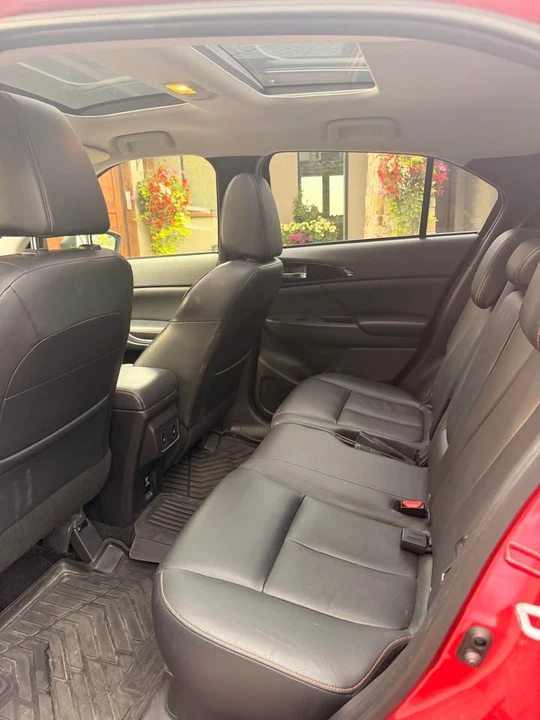 2018 Mitsubishi Eclipse Cross - Image 9 of 9