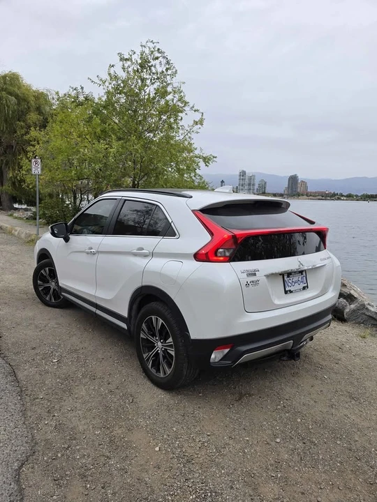 2018 Mitsubishi Eclipse Cross - Image 5 of 10