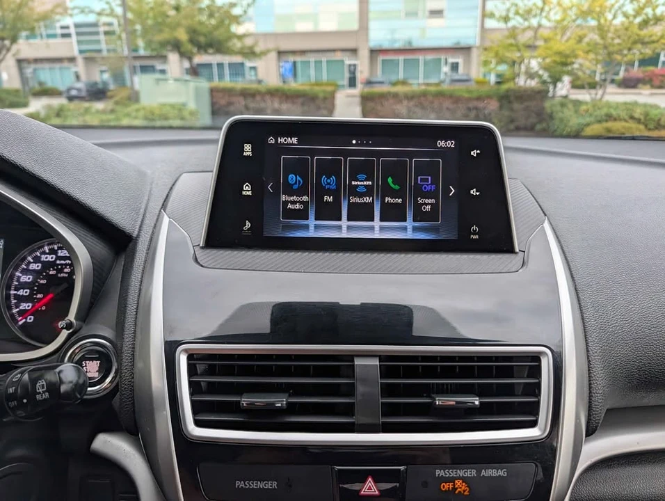 2018 Mitsubishi Eclipse Cross - Image 15 of 18