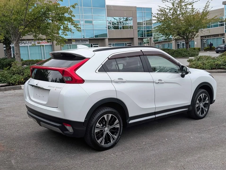 2018 Mitsubishi Eclipse Cross - Image 5 of 18