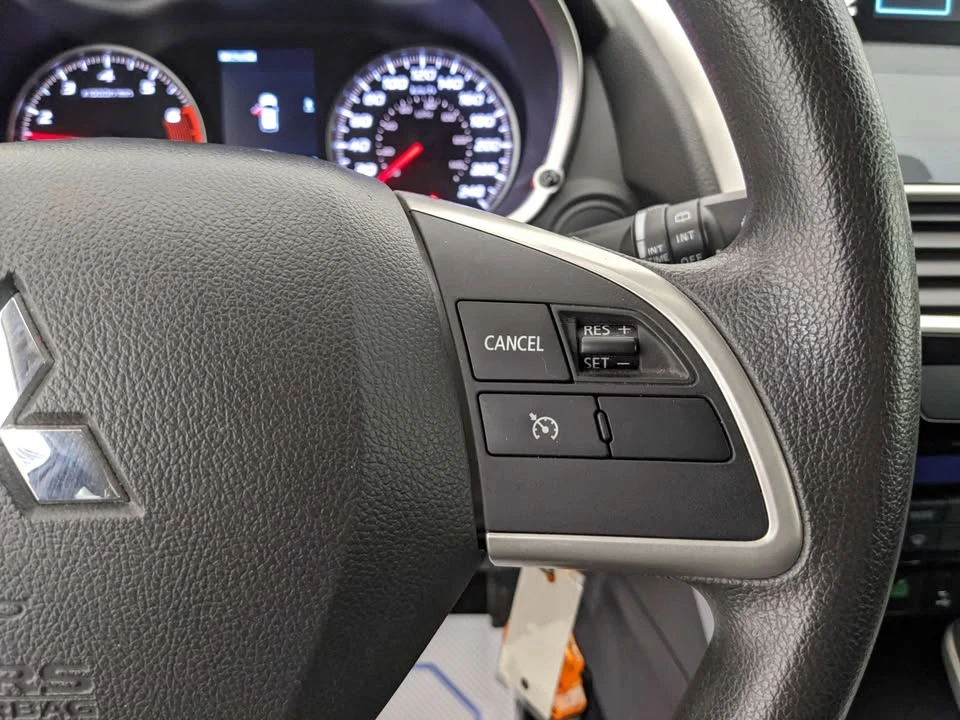 2018 Mitsubishi Eclipse Cross - Image 19 of 20