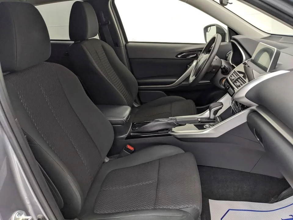 2018 Mitsubishi Eclipse Cross - Image 9 of 20