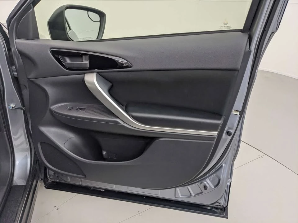 2018 Mitsubishi Eclipse Cross - Image 7 of 20