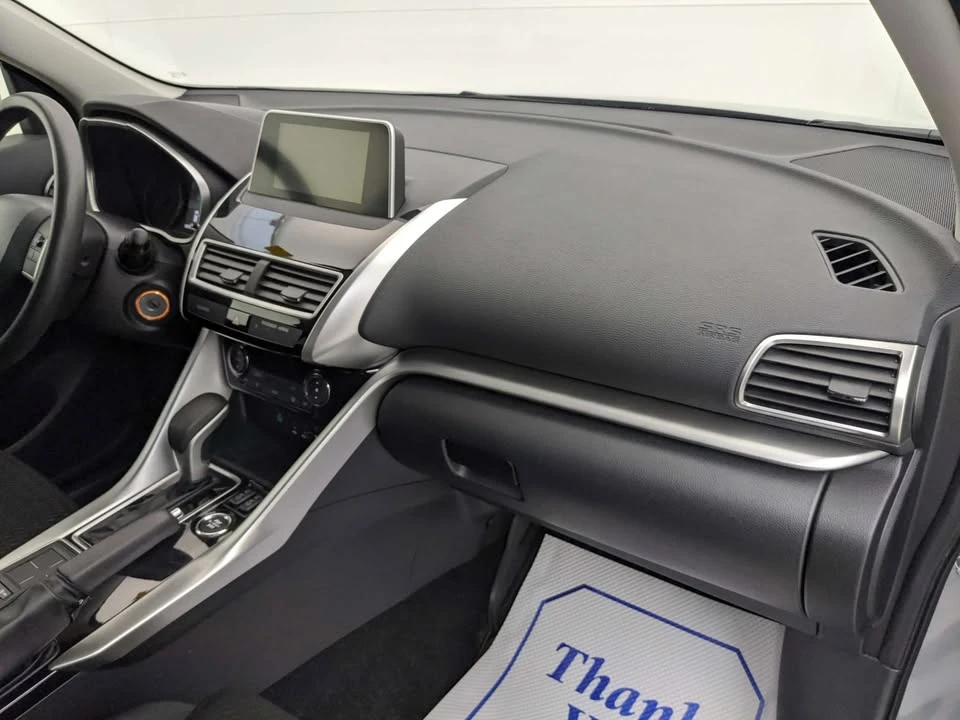 2018 Mitsubishi Eclipse Cross - Image 8 of 20