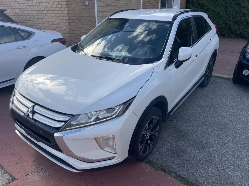 2018 Mitsubishi Eclipse Cross - Image 2 of 10