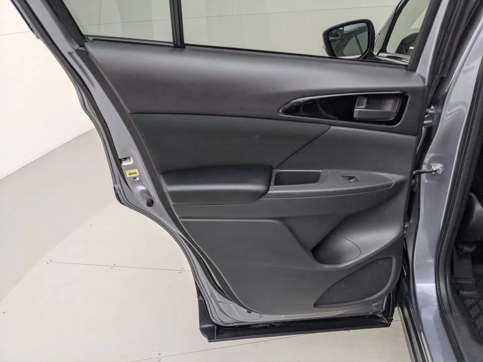 2018 Mitsubishi Eclipse Cross - Image 10 of 20